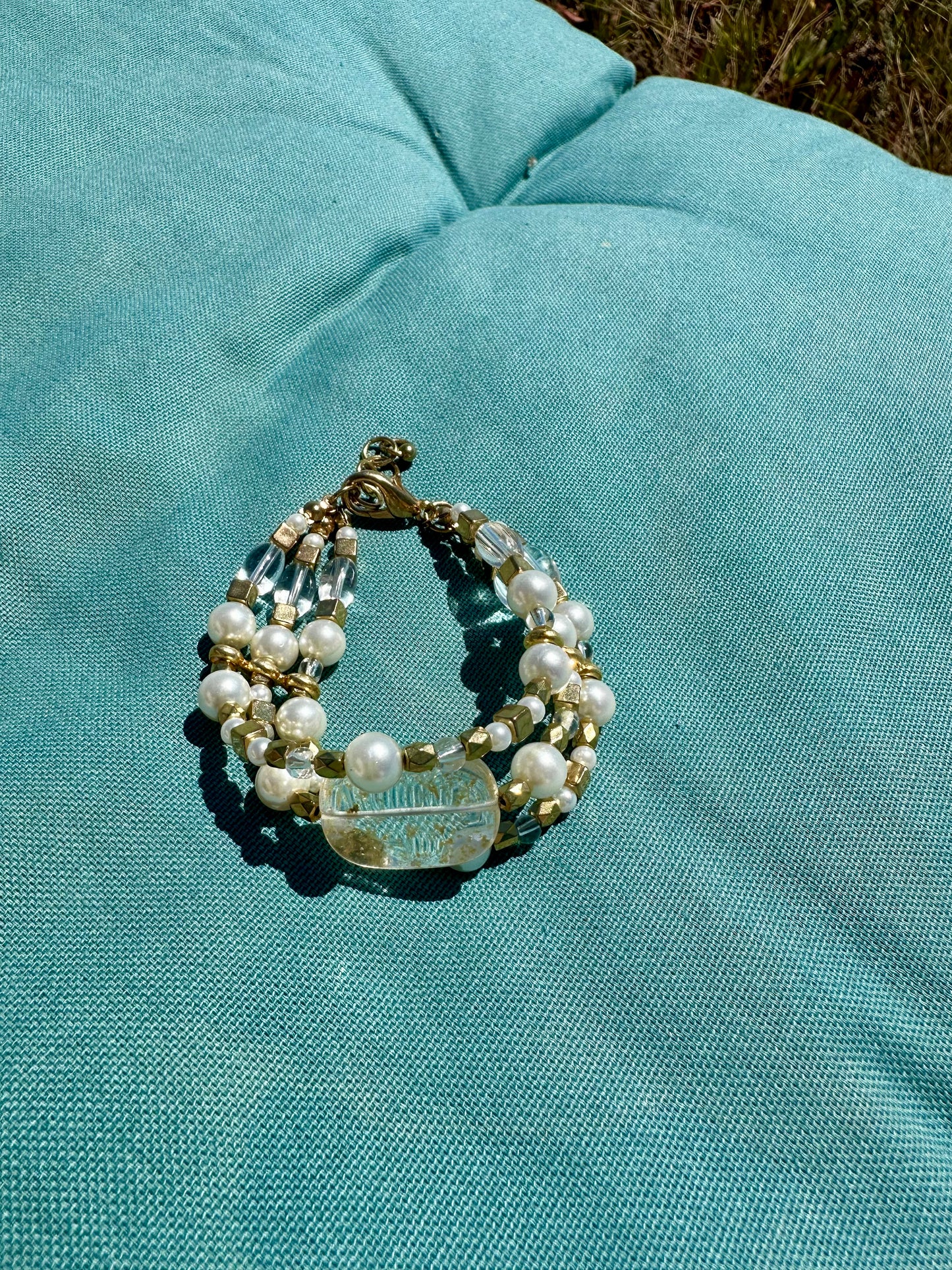 Pearly Gold leaves quartz